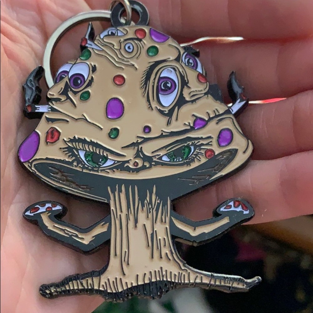 Super cool mushroom third eye keychain